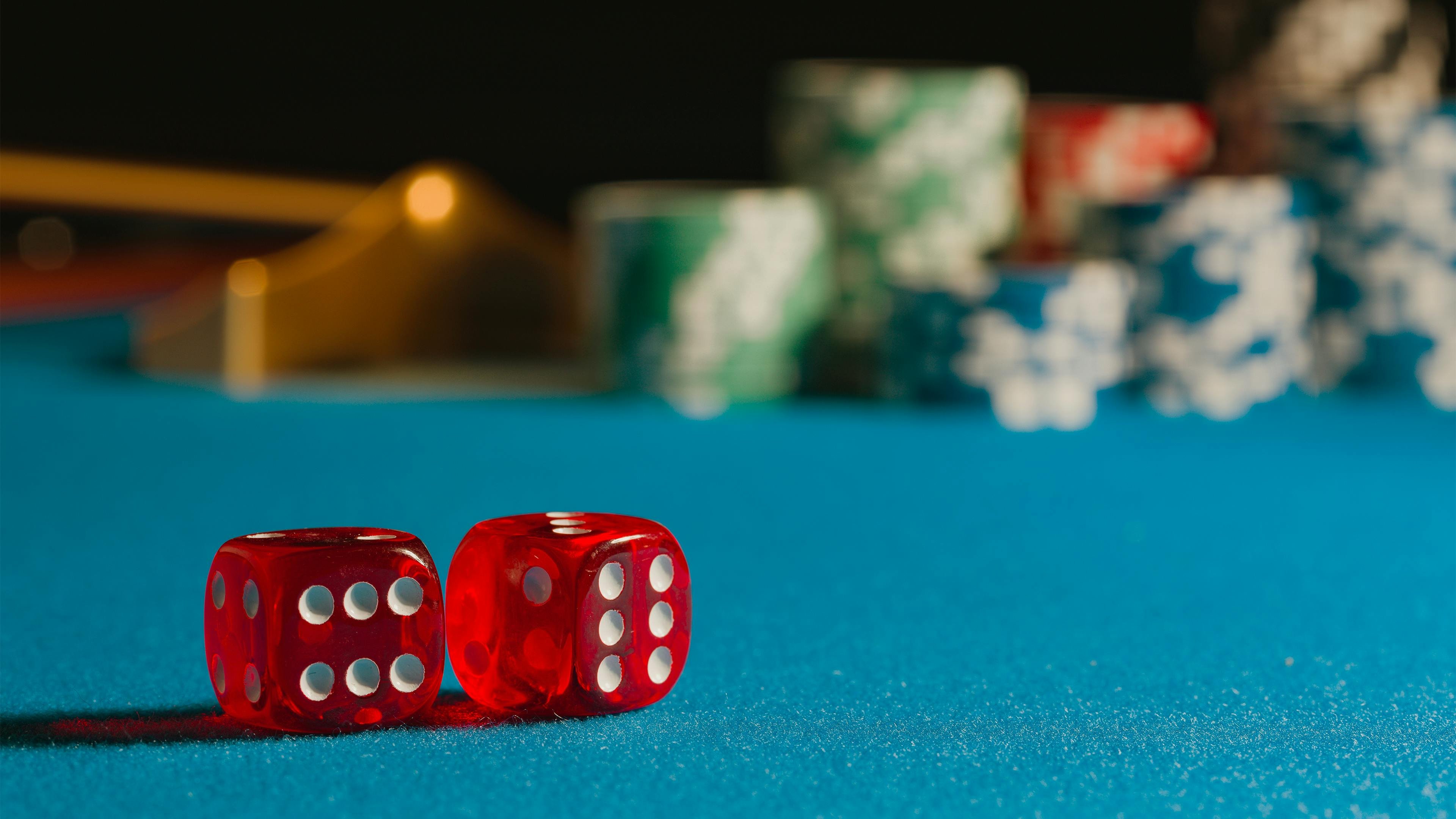 Android installation screen showing Unknown Sources toggle and dultogel slot APK ready to install